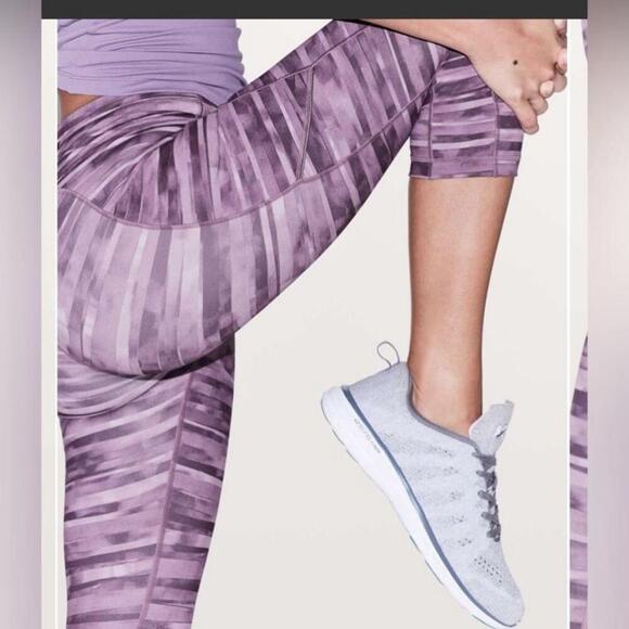 LULULEMON Speed Up Crop *21"
Shadowed Smoked Mullberry - Picture 5 of 6